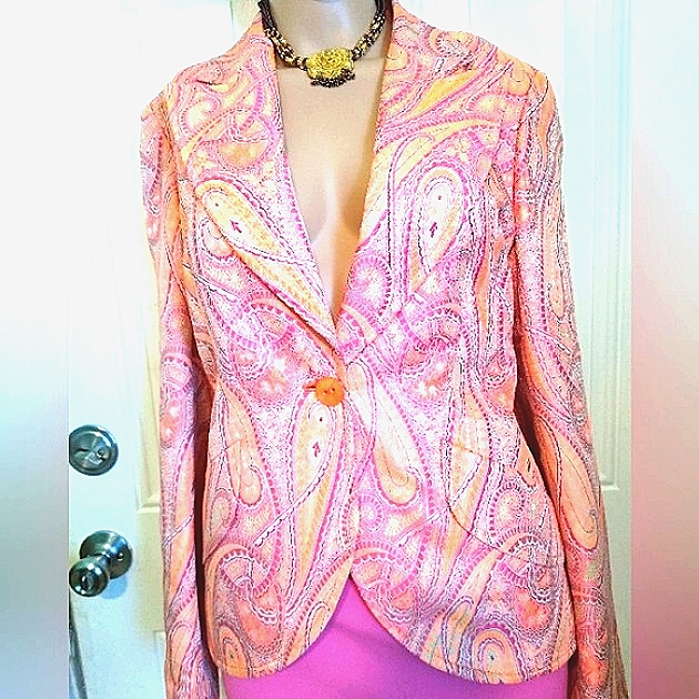 Escada 10 40 L Spring Summer Lavender Pink Melon Signature Button Suit Jacket